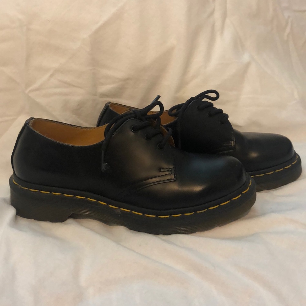 Dr. Martens Women’s 1461 Smooth
